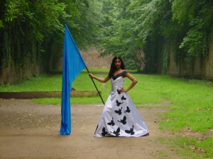 BLUE FLAG, 2009 / 150 x 100 cm, flag object: silk, wooden pole * Outfit #1, 2009 / handmade, cotton satin, felt